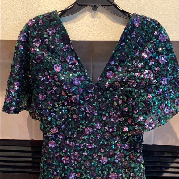 Gorgeous elegant dress - Picture 6 of 9